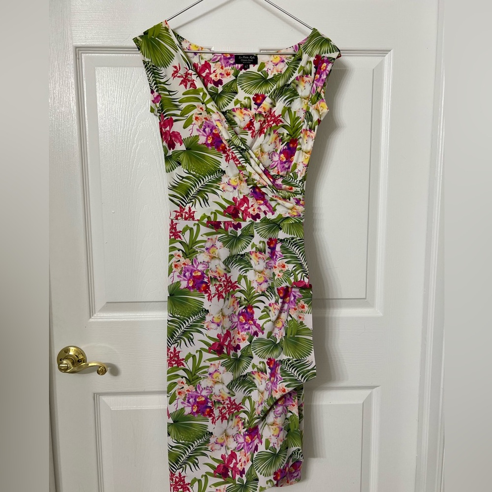 Chiara Boni Tropical Floral BodyCon Sheath V Neck Ruffle Cap Sleeve Dress 6